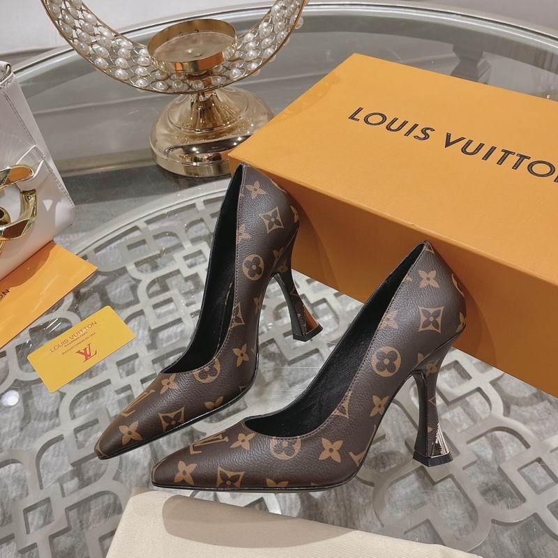 LV Women's Shoes 283